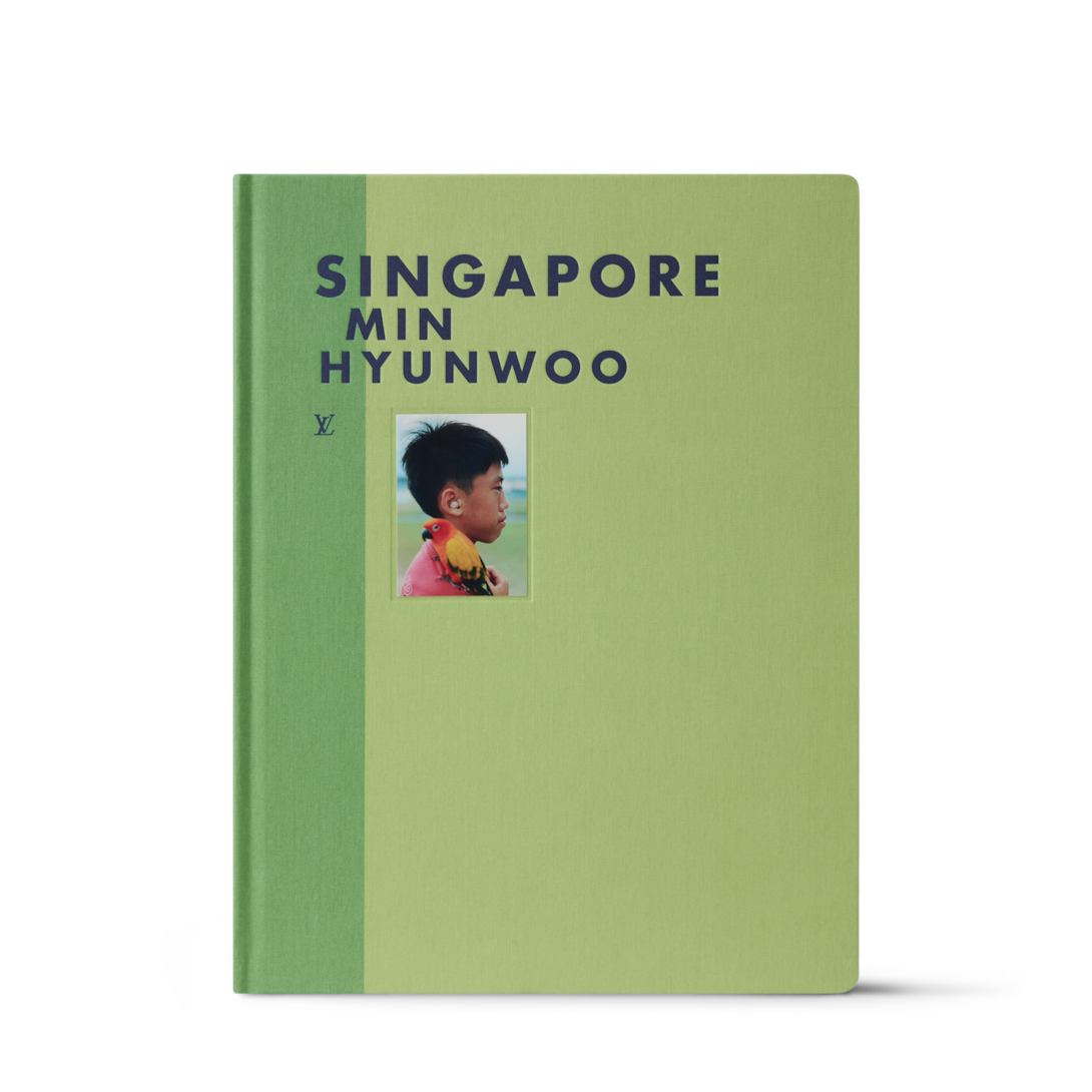 Fashion Eye Singapore - Luxury Books and Stationery - R09622